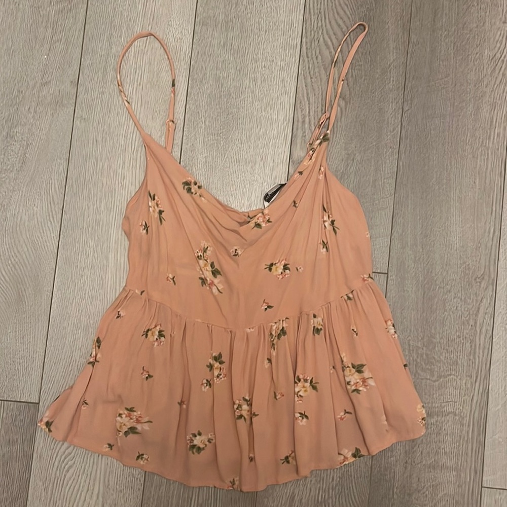 Peachy pink floral tank top